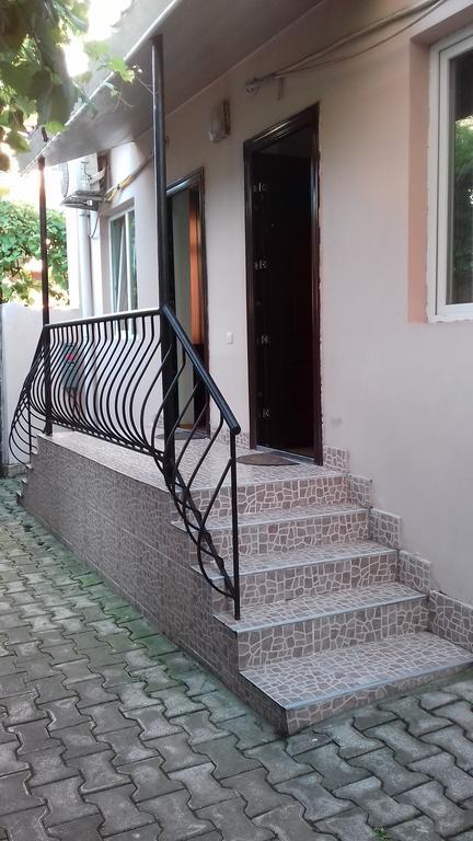 Light House Hotel Batumi Ngoại thất bức ảnh